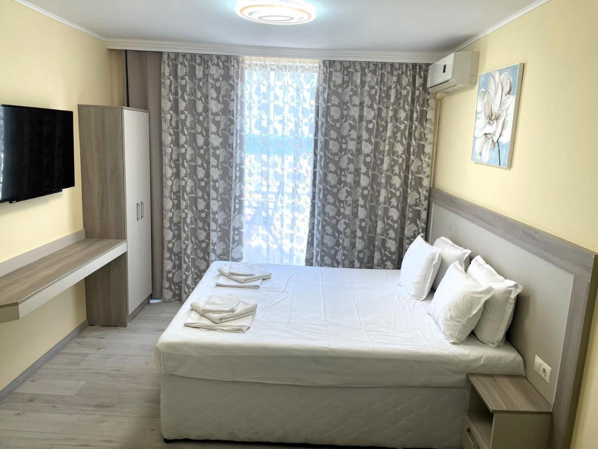 Sea View Apartment Free Parking Приморско Экстерьер фото