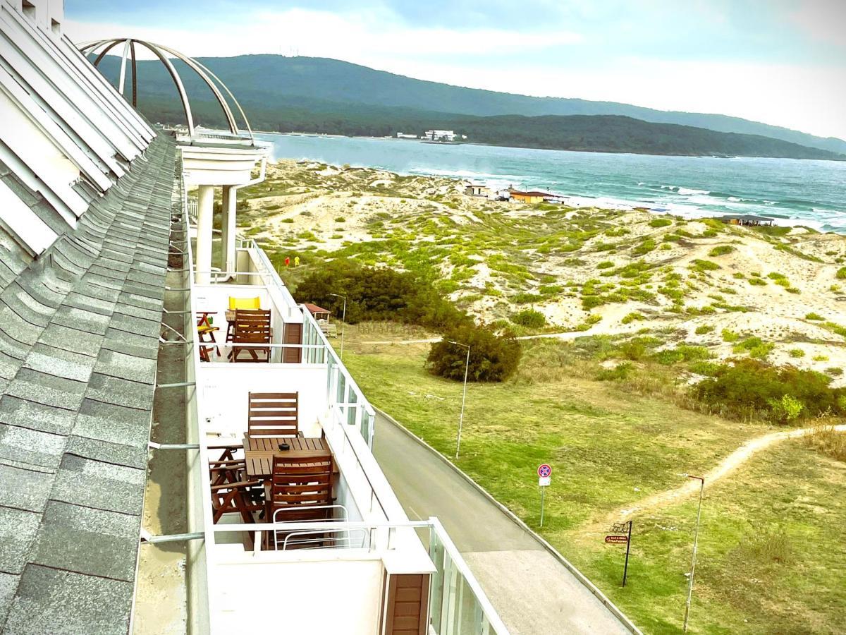 Sea View Apartment Free Parking Приморско Экстерьер фото